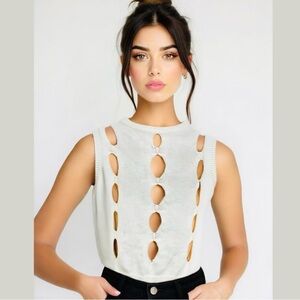 Recover Moment Cream Cut Out Crew Neck Sweater Vest Size S/M